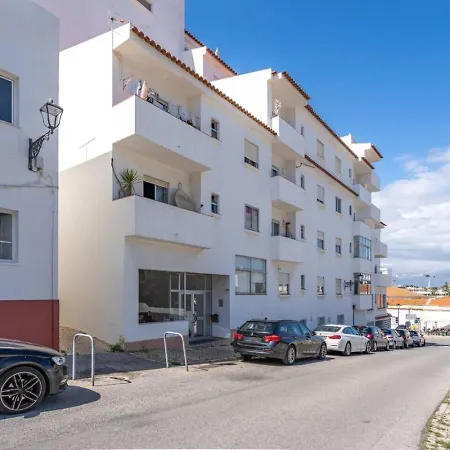 Private Terrace Centre Apartment