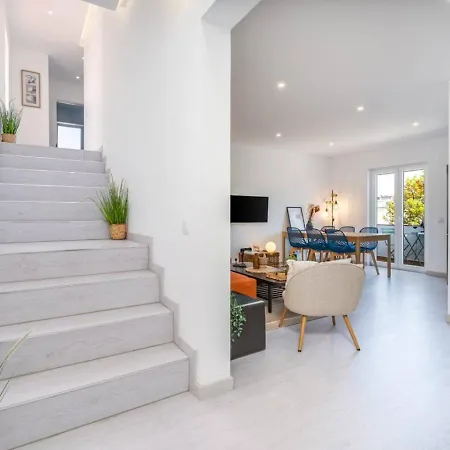 Private Terrace Centre Apartment *