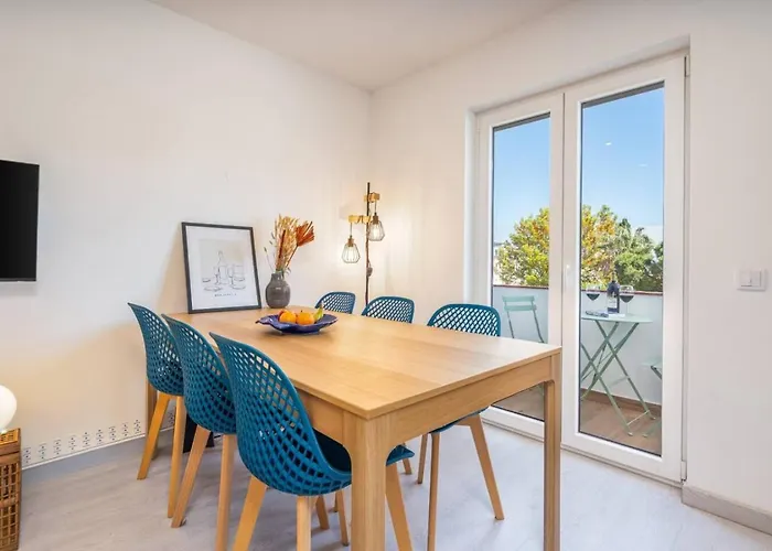 Private Terrace Centre 公寓