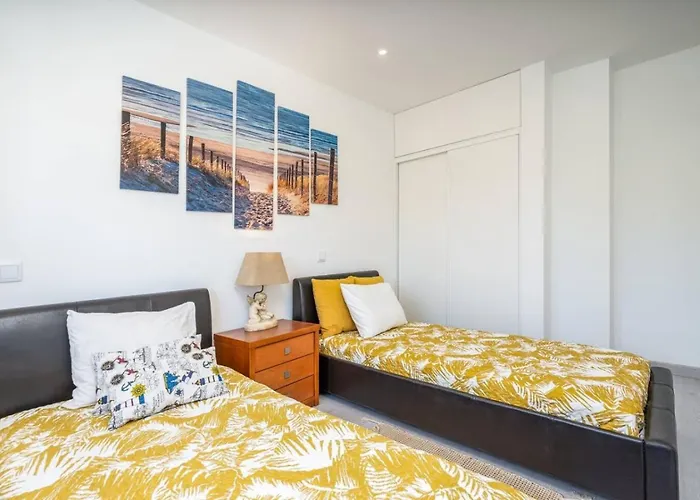 Private Terrace Centre *