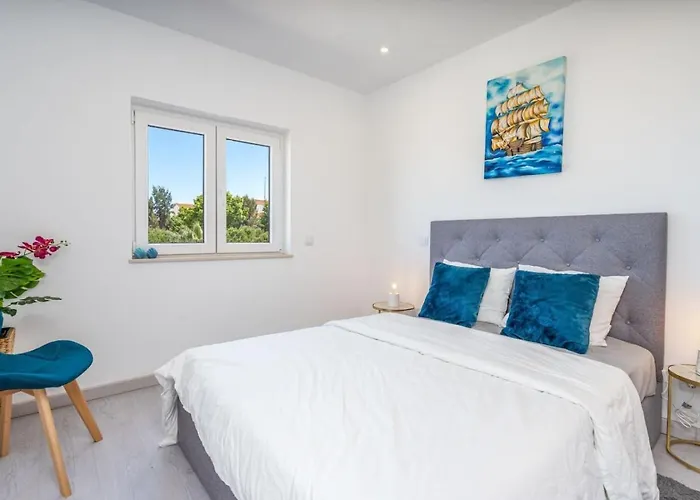 Private Terrace Centre *